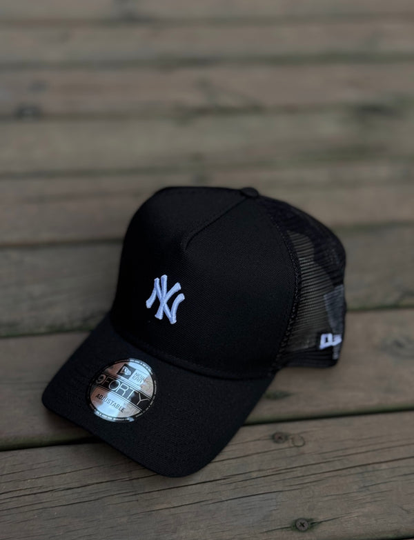 NEW ERA YANKEES/9FORTY/MALLA/NEGRO/AJUSTABLE