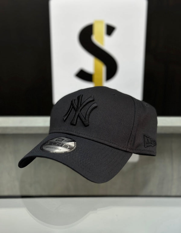NEW ERA YANKEES/NEGRA/9FORTY/AJUSTABLE